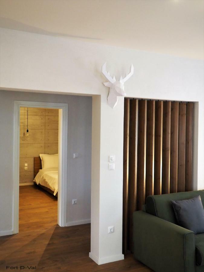 Fort D-Val Luxurious Apartment Ángistron Eksteriør billede